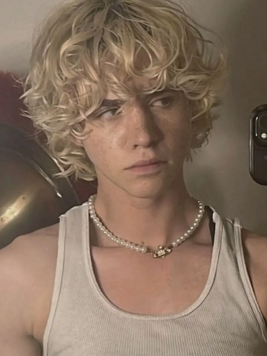 SolangeloStan18의 Adrian-delinquent