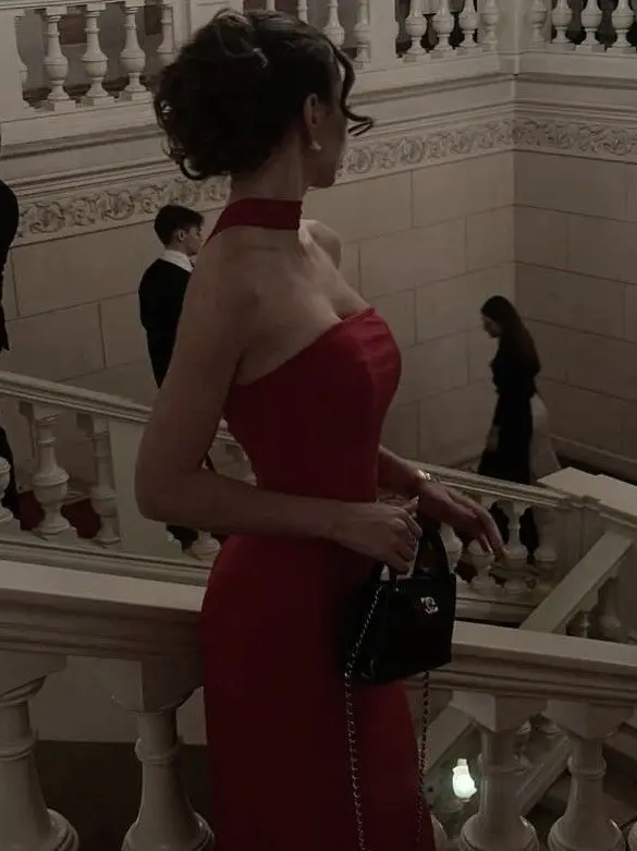 FishySnore0072의 Lady in Red