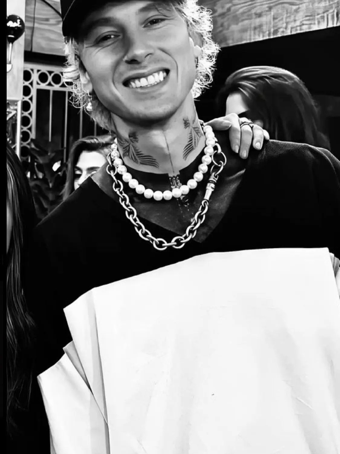 LivelyDingo1589의 Machine Gun Kelly