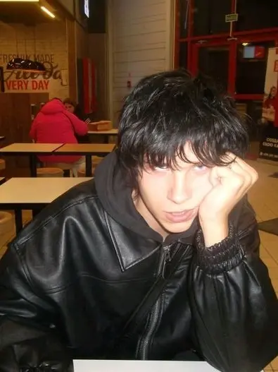 DollyVomit1312의 model boy