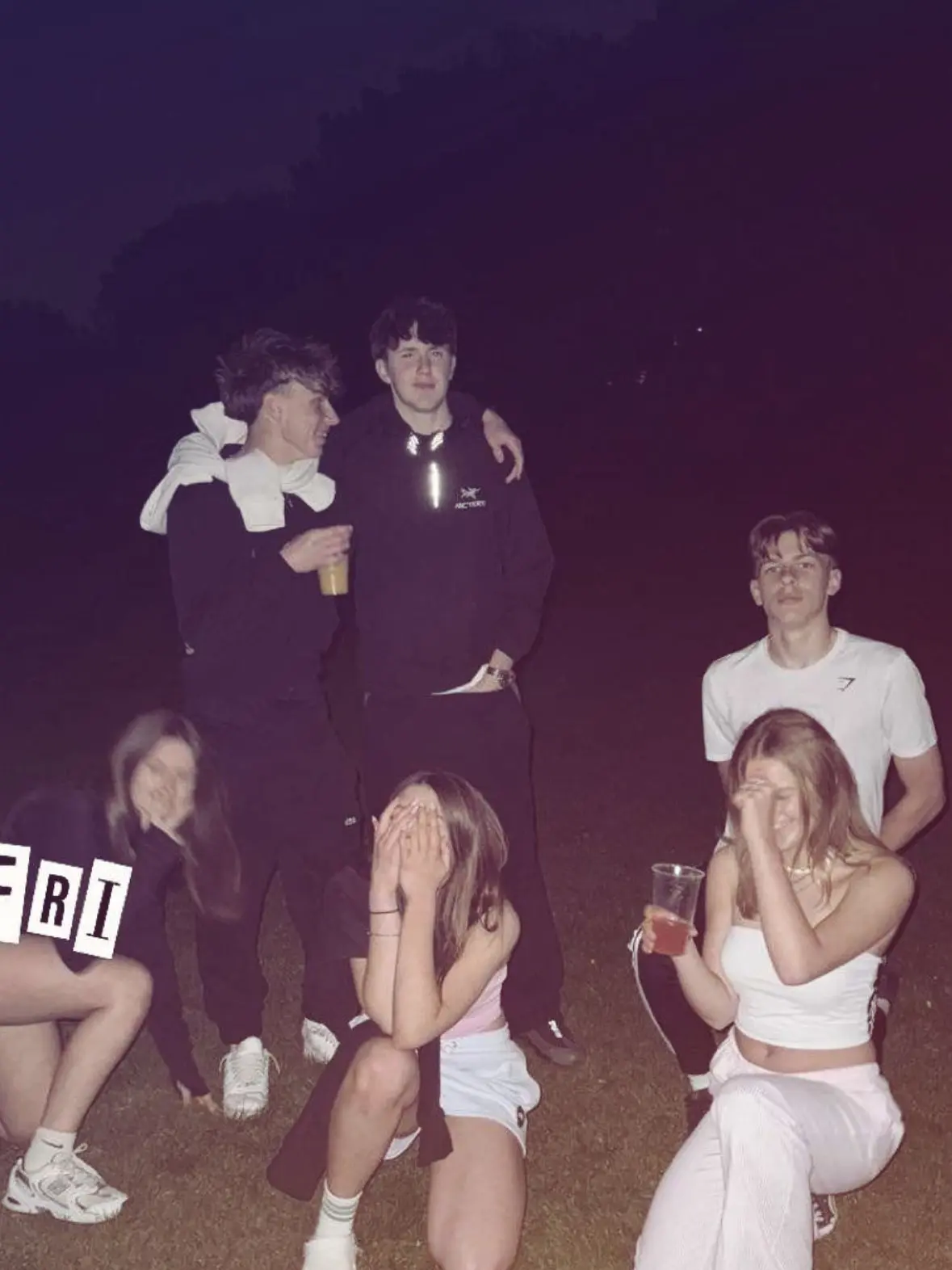 FullDog5497의 HIGHSCHOOL FRIEND GROUP SNEAK OUT 🍾🥂🍷🍻🥃