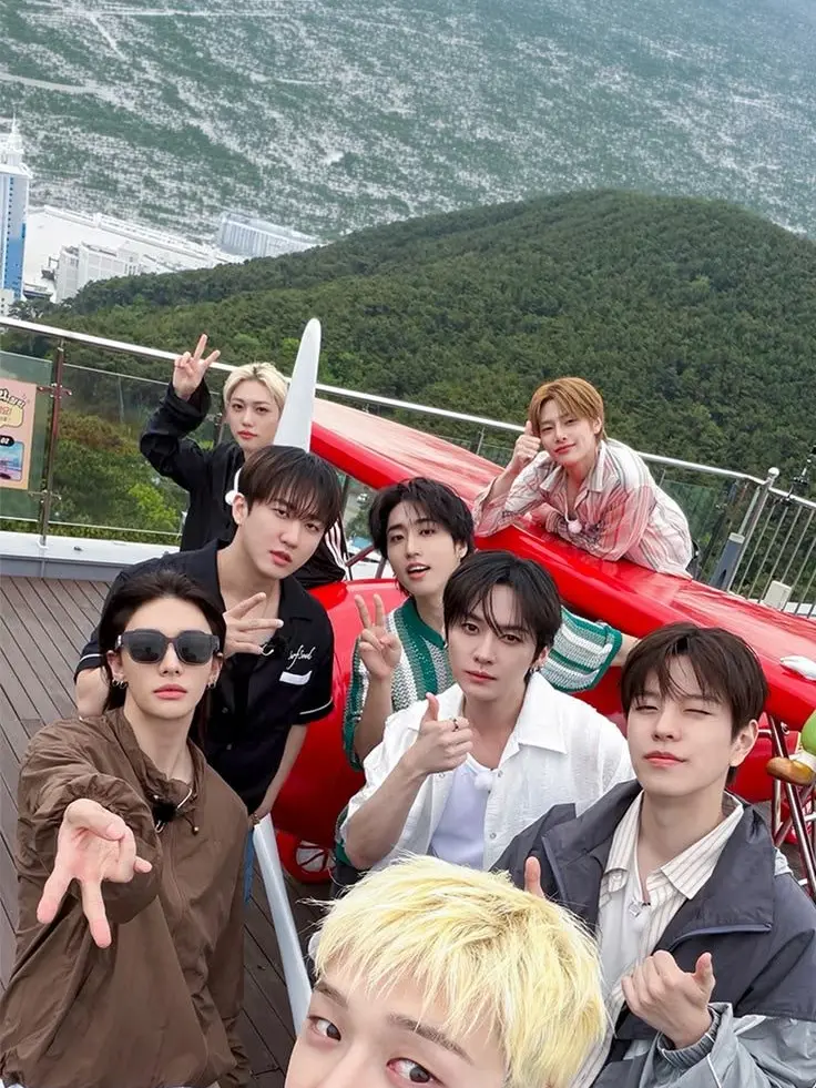 Val._09xoxo의 straykids 9th
