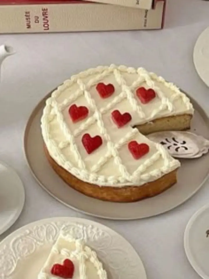 BoredMonth9294의 ケーキも花も宝石も
