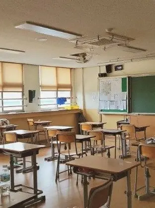 UntidyStool6748의 { 2학년 7반 } 두근두근 새학기!