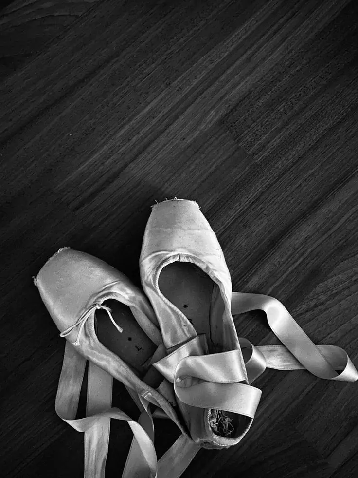 Whimsical_Insomiac의 Dancing in the Moonlight ||MLM||