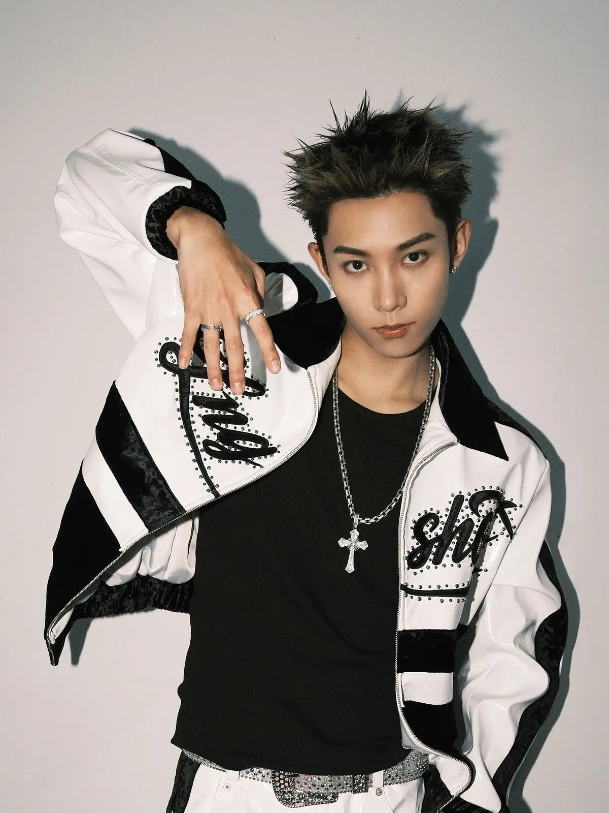 felixloverr의 Hated singer.