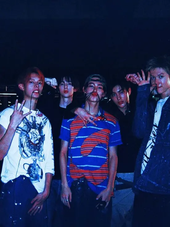 .shamrock1의 Fast food with Cortis
