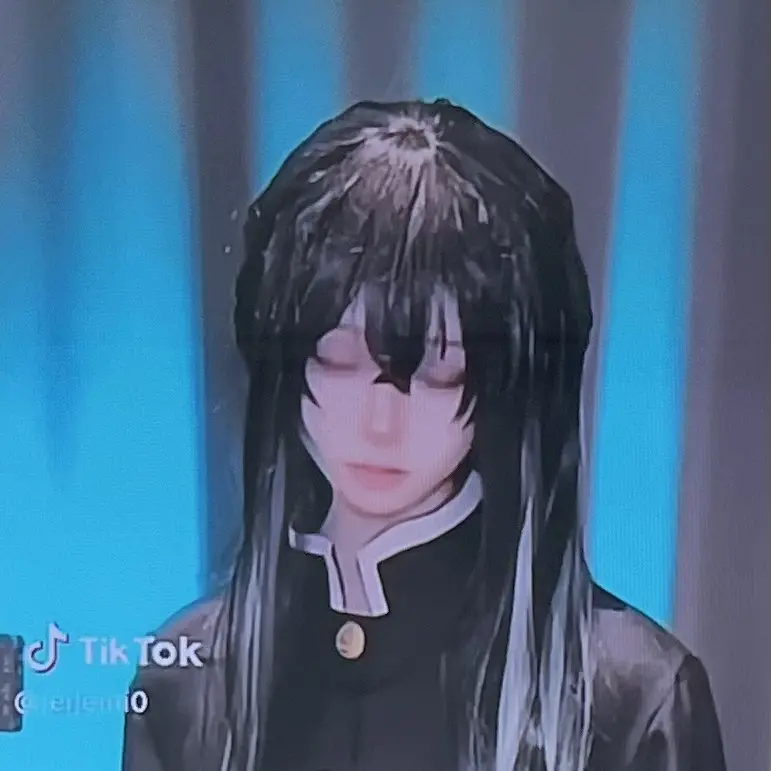 GrossHyena6754의 무이치로🖤