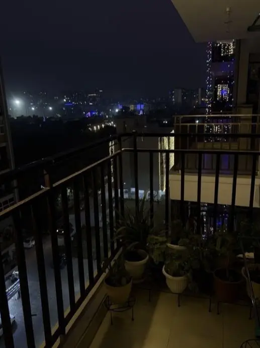 UglyIce1877의 옆집 직장인 씨