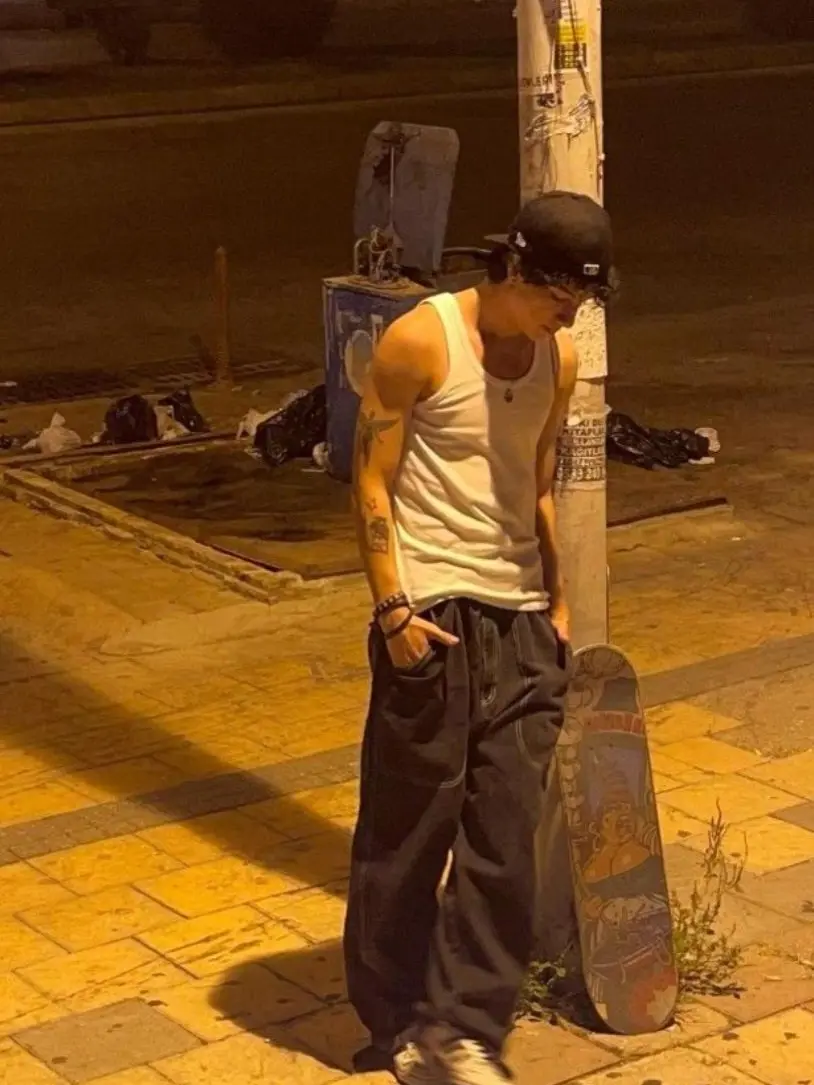 DayLatina143의 Skater Boy Heard You