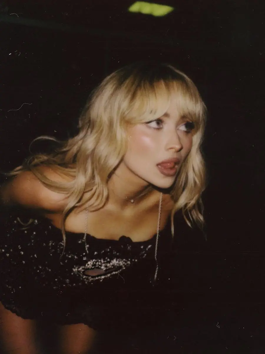 loyalbxxr의 Sabrina Carpenter - Love At First Sight 💋