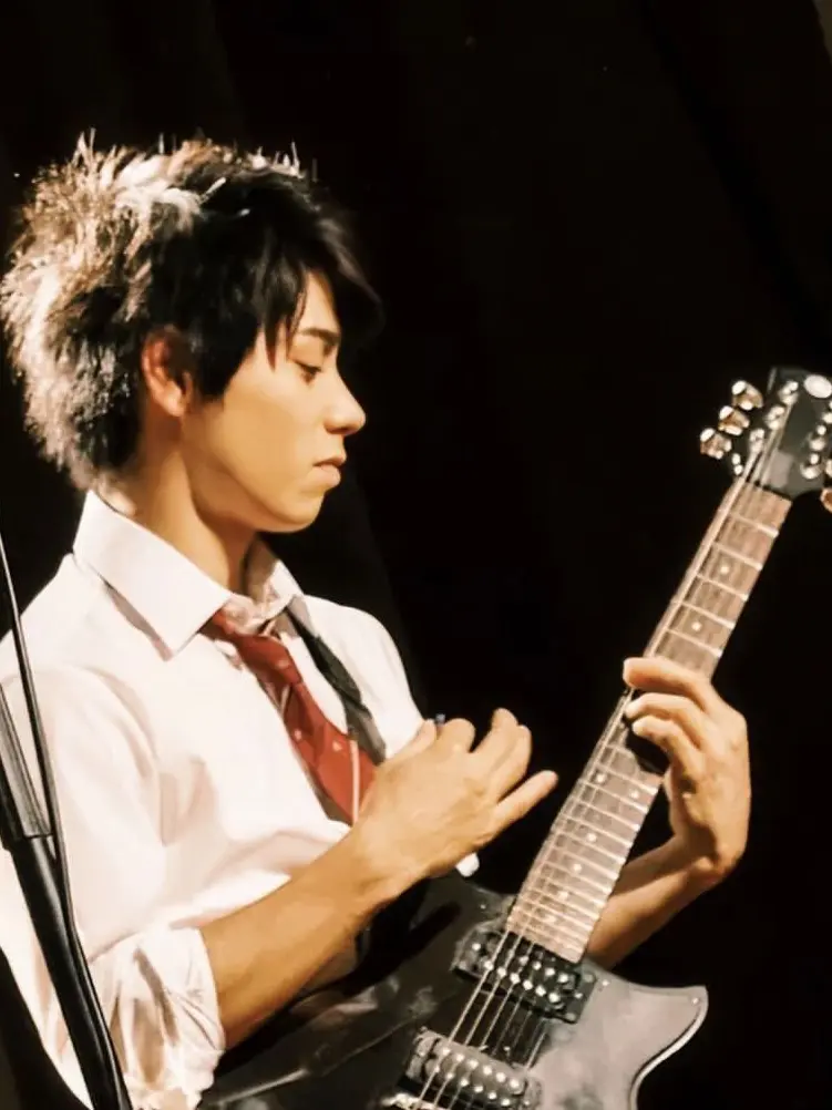 ay__n11의 軽音部