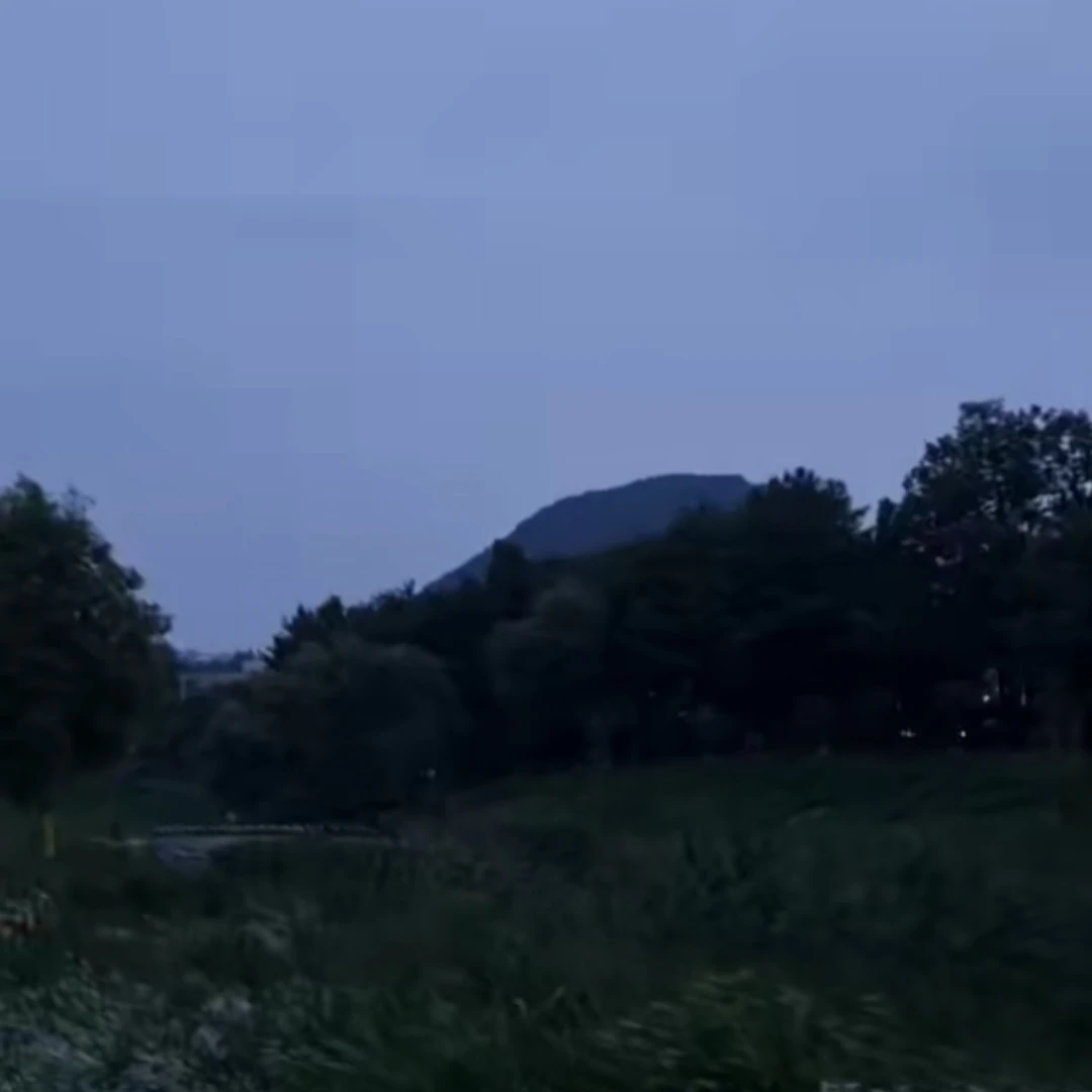 눈 내리는 그 산에는