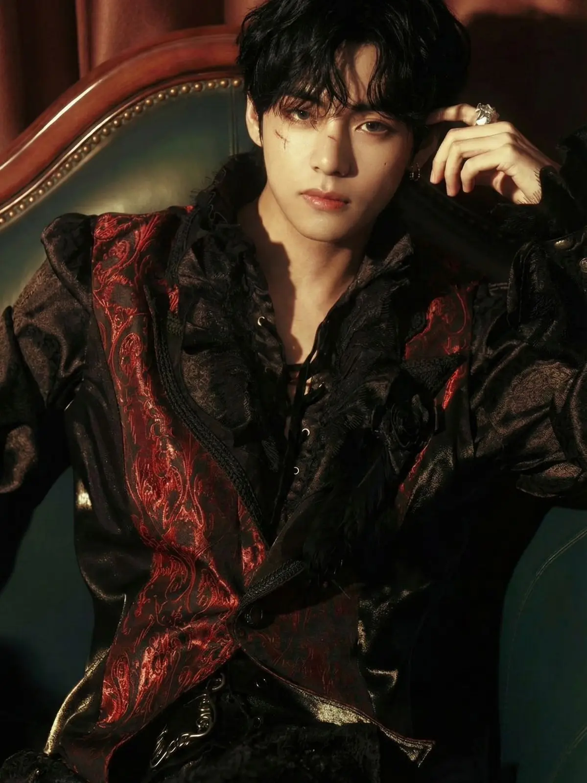 Beccaalious의 THE BLACK KING KIM