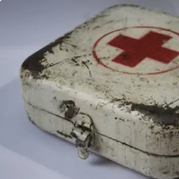 PoorViola9138의 《 전장 속, 순백의 천사. 》