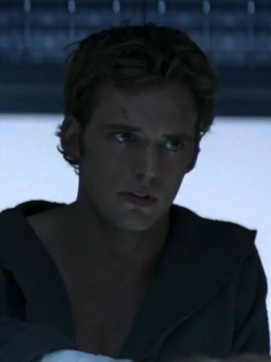 T23의 Finnick Odair