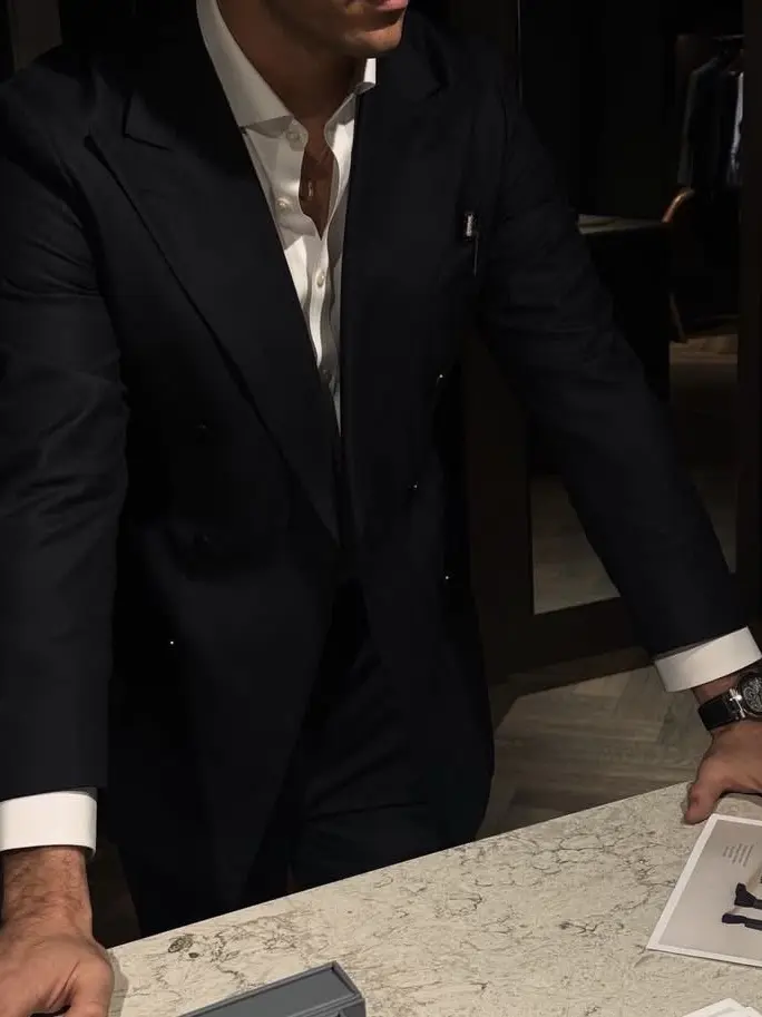 NeedyYabby1097의 Texting your boss.