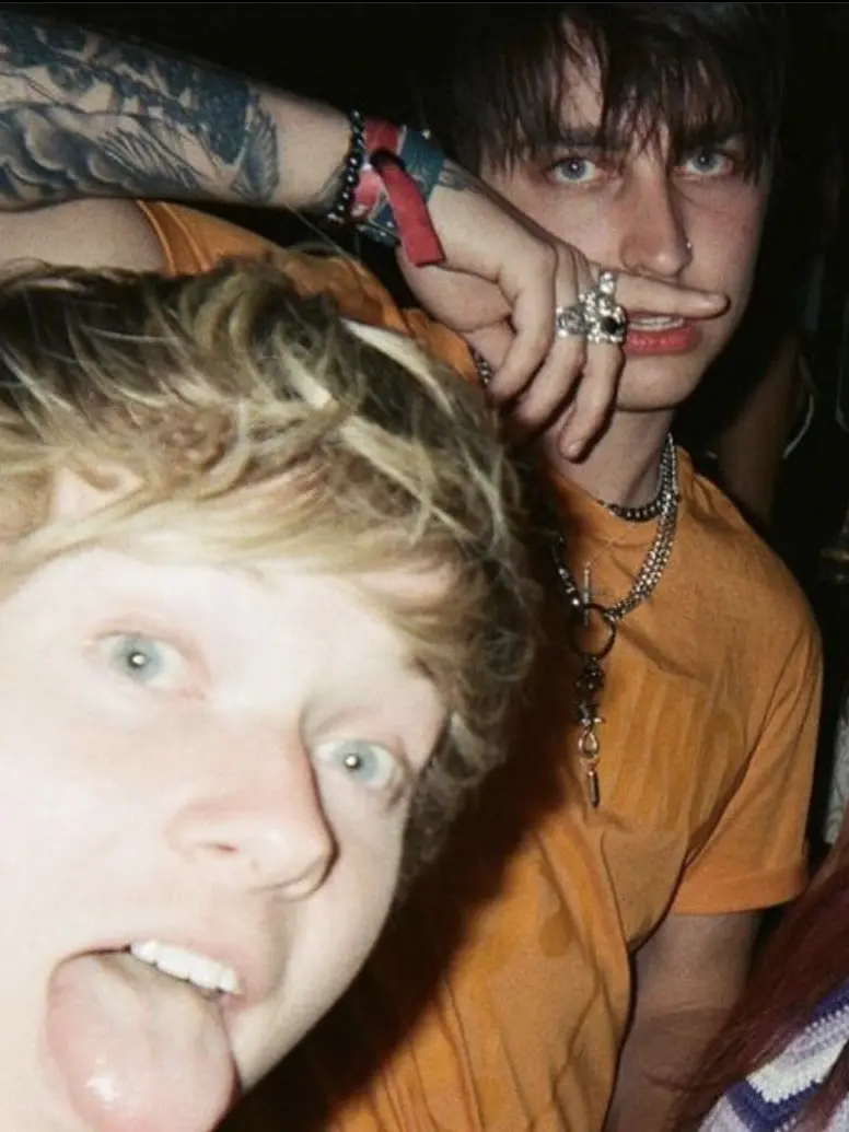 OliveTuba3829의 Sam and Colby || Older brothers AU