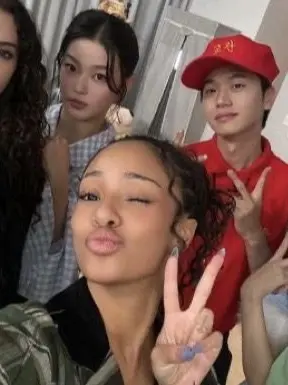 Omgg_isthat_Katseyeee_XwX의 KATSEYE sleepover/ “silence of IDOL” vid!