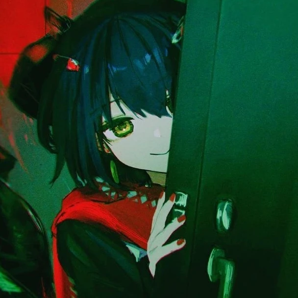 お隣さんが怪しい