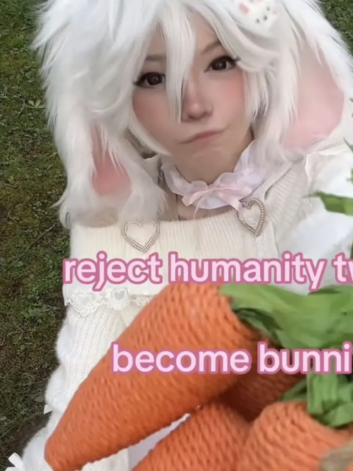 LightIce9777의 Elliot the bunny magic user femboy