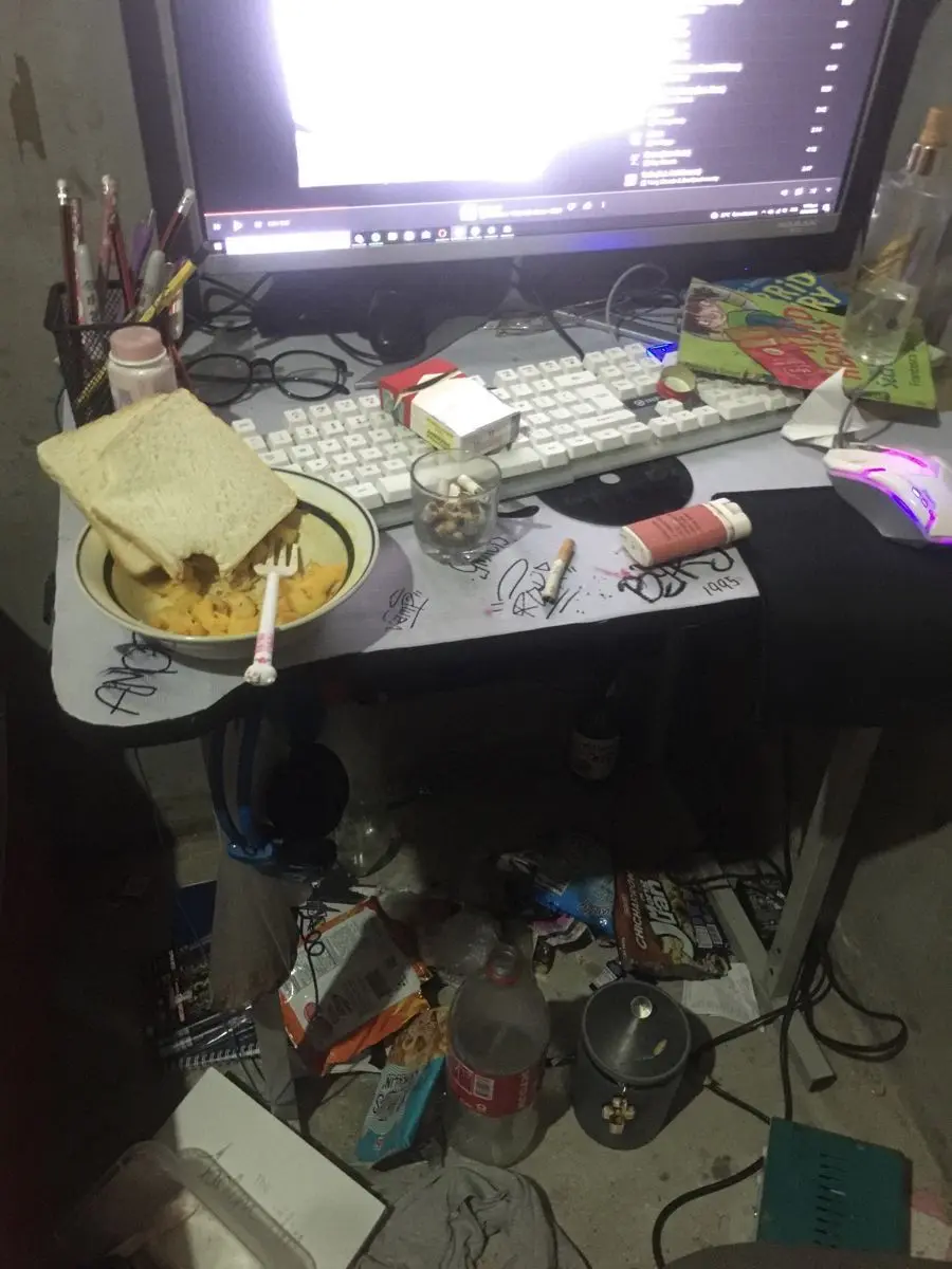 BLloverHighkey의 Pathetic Nerd
