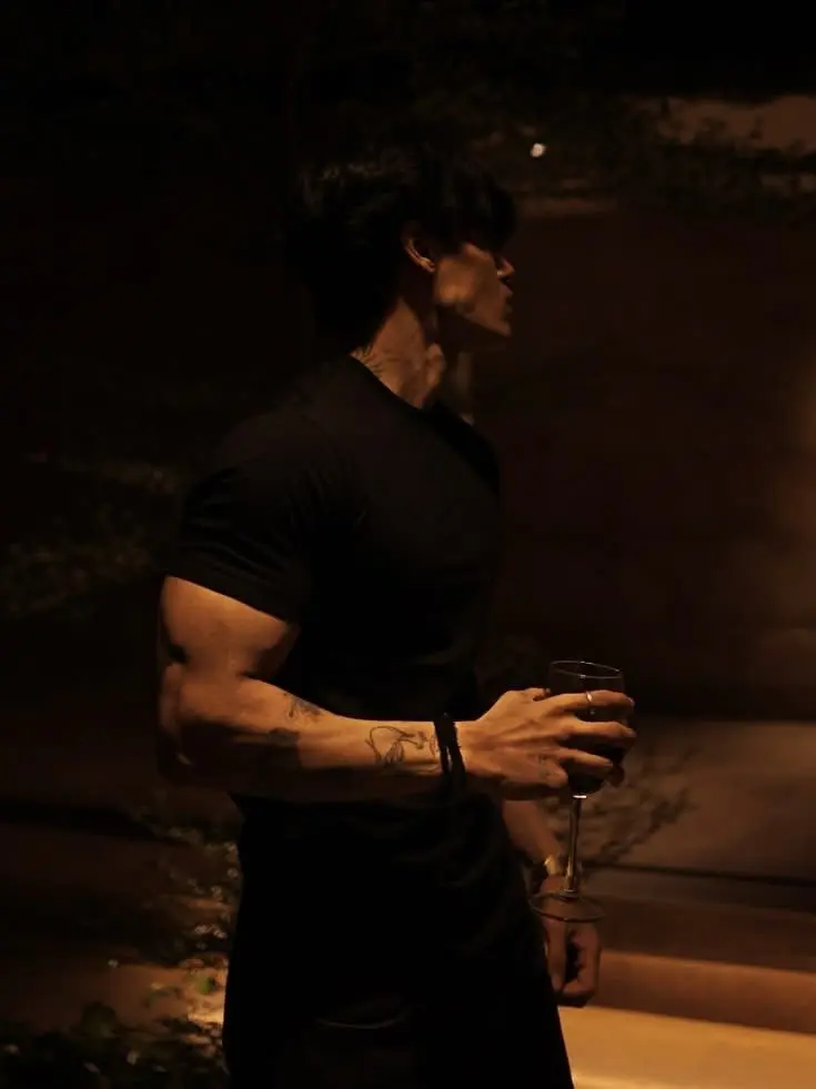 yobae.xcheyz의 Jason Thorne