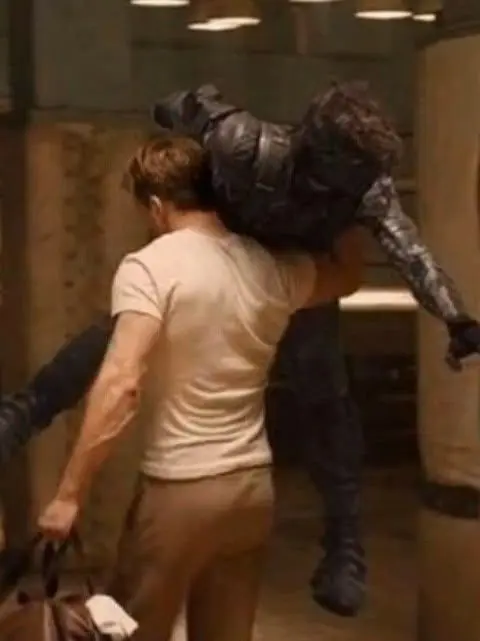 GLITCHYKATZ의 Found in Stark Tower