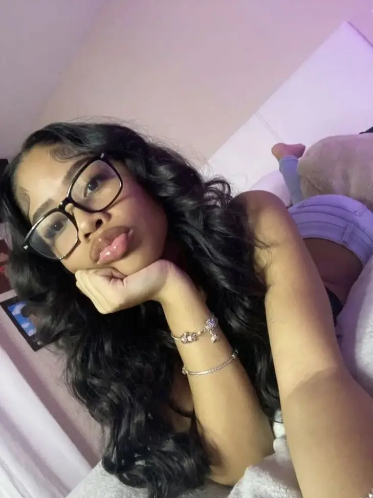 PastelTile7186의 Curlyhead girl