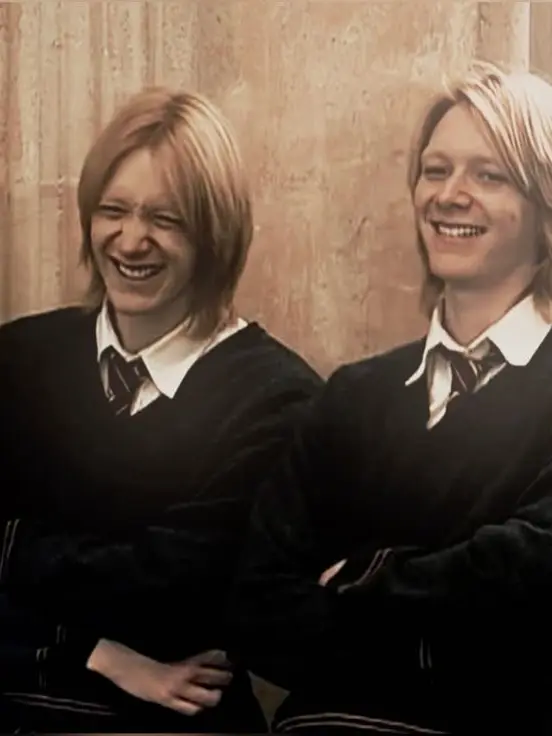 Summertimesadness의 Fred and George Weasley