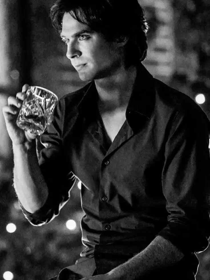 SilkyGuest3803의 Damon Salvatore