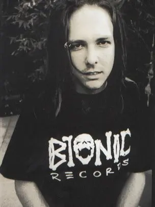 Brainblast22hola의 Jonathan Davis