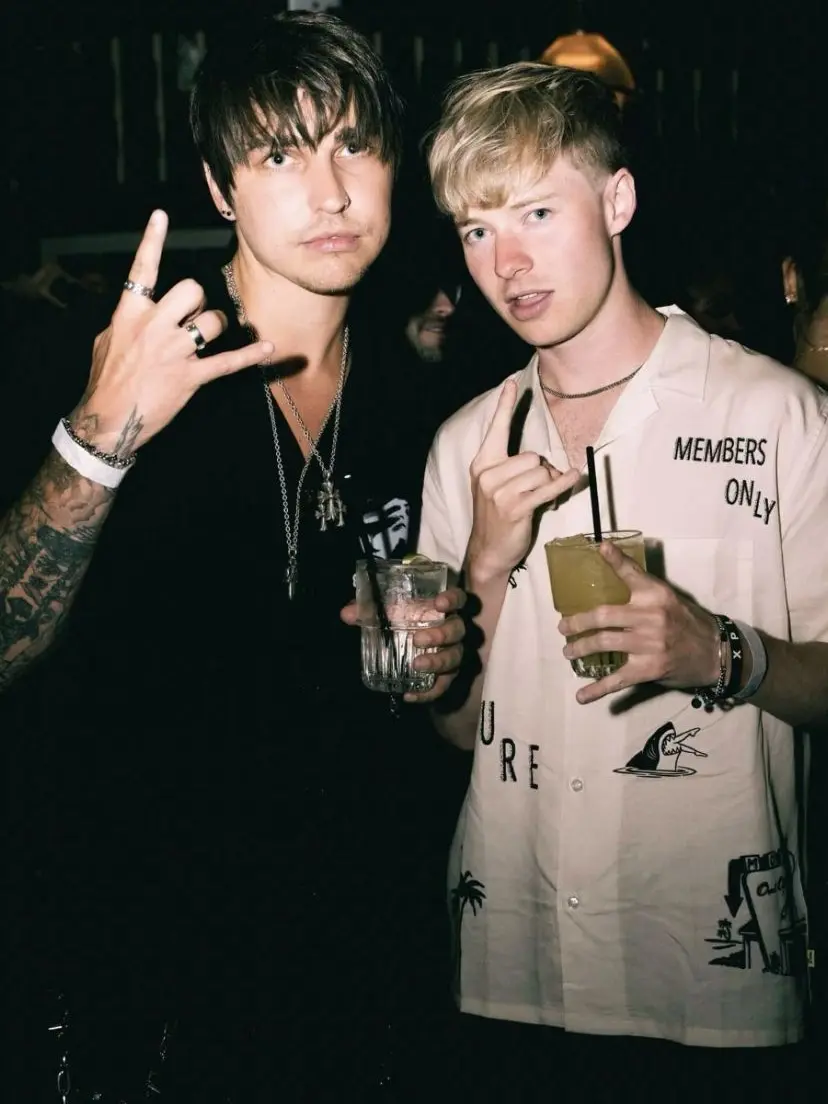 Stephaniewrites의 Airplane Sam and Colby