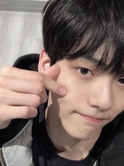 MintyMonth2566의 Roommates