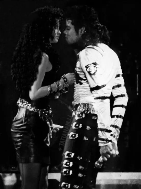 EthnicClam8940의 THERE MICHEAL JACKSONS KIDS!?!