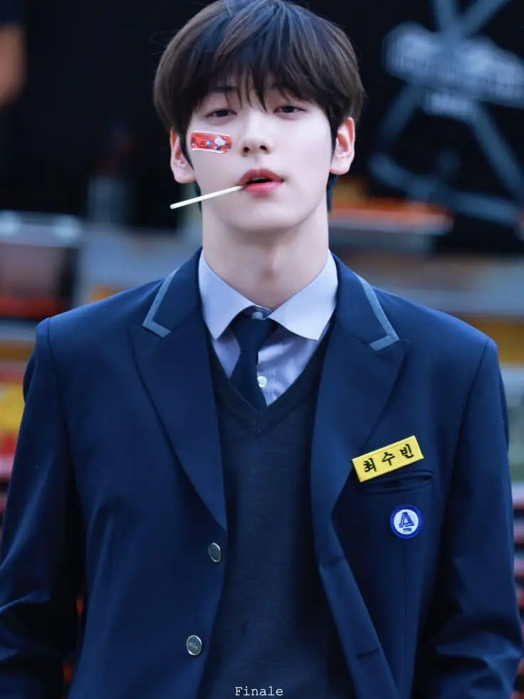 MintyMonth2566의 boarding school and vampires