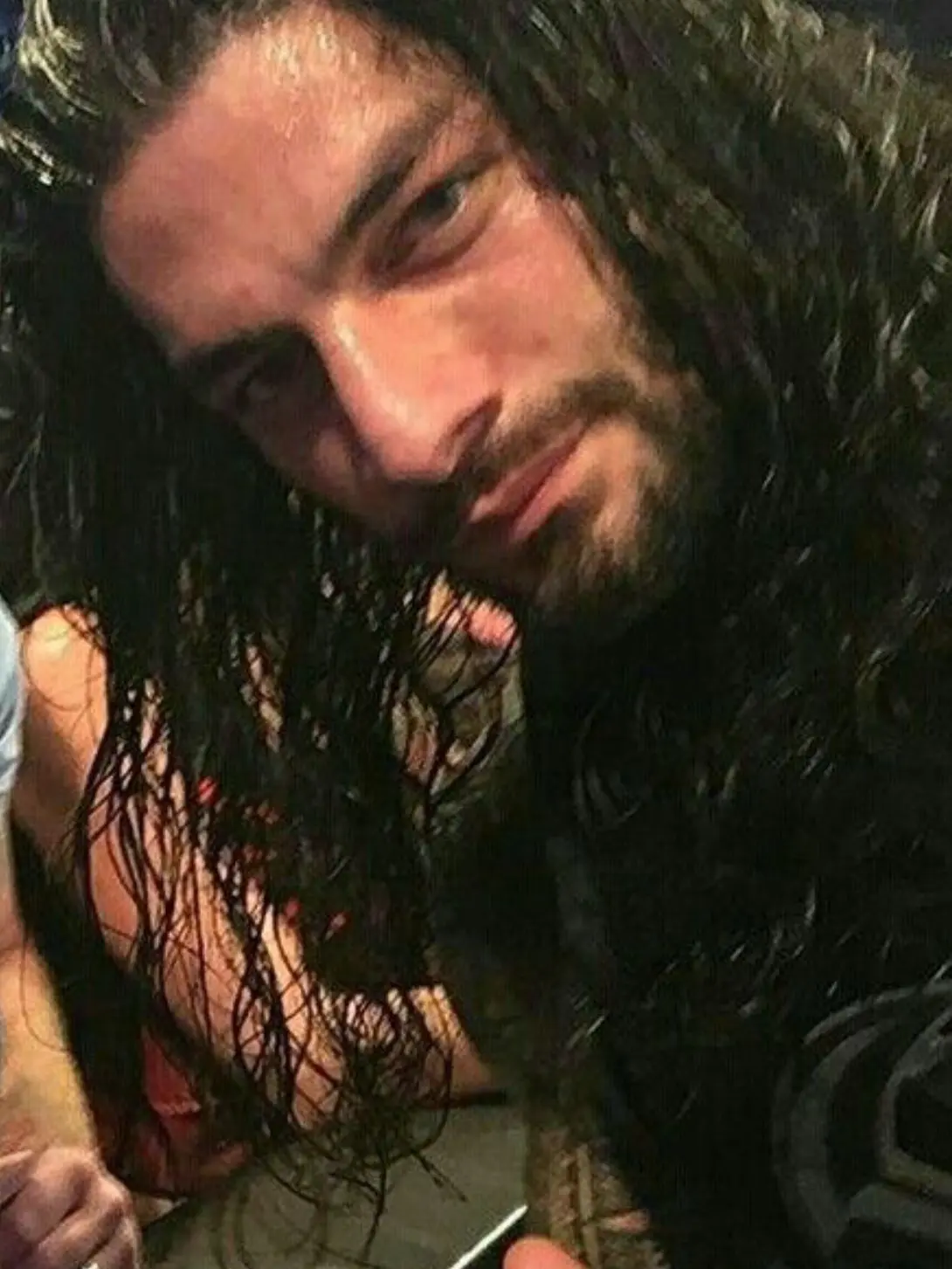 loveevanever의 the distance between us (Roman reigns wlm)