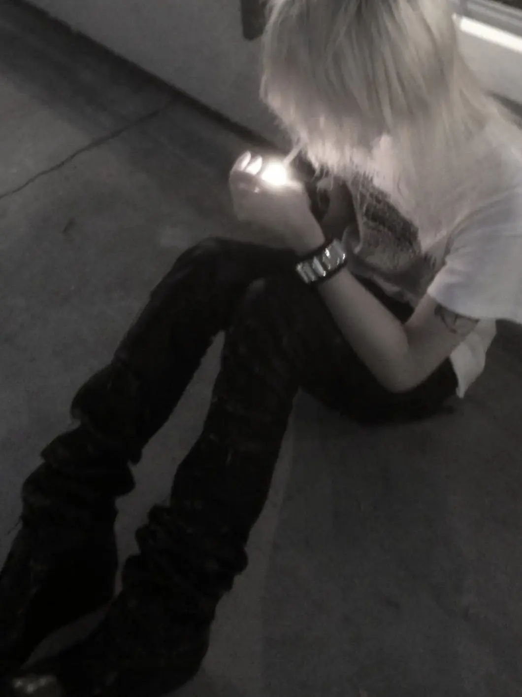 felixloverr의 traumatized {{user}}