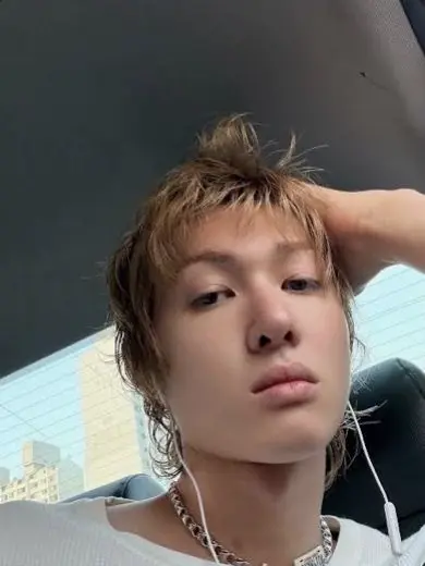 Nikiswife의 Martin edwards