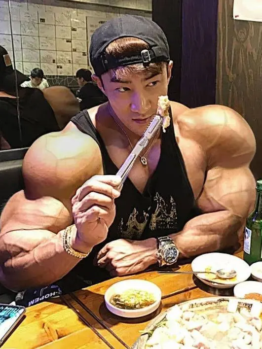 CannyBerry7640의 Bodybuilder Blind Date