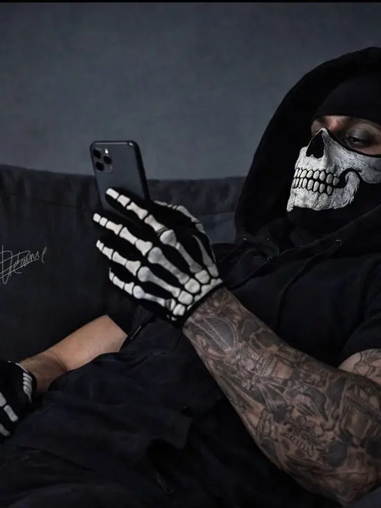 mnaulines03의 Late night texting