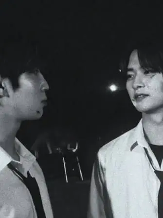 FoggyMind0973의 The guy I saved became my obsessed stalker