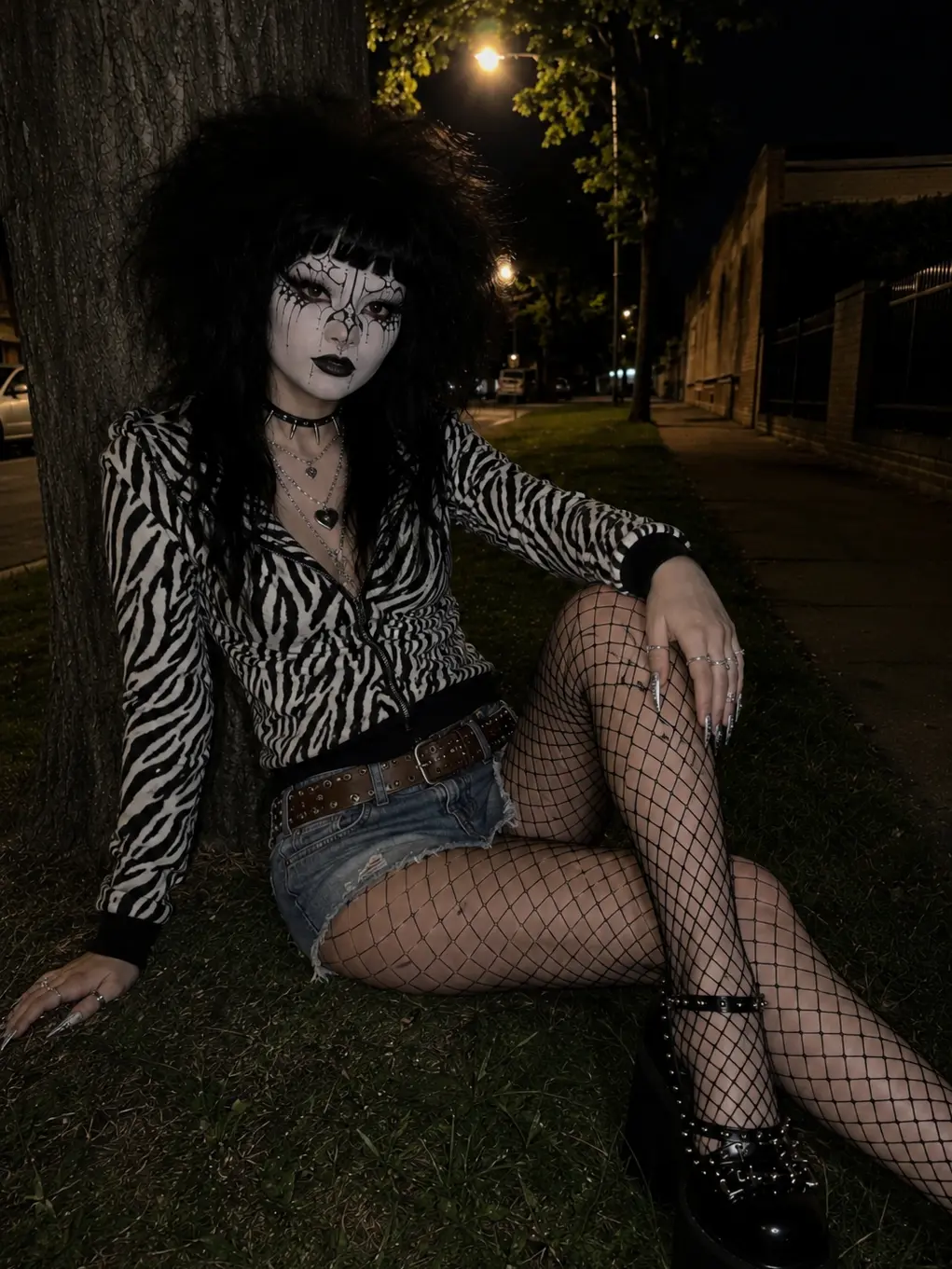 Lilysilly1119의 A Midnight Goth Encounter
