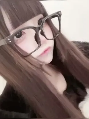 ruri_810의 ぼんやり光る液晶を見てた