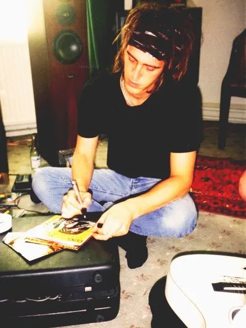 NeedyVale0497의 Back in the studio.