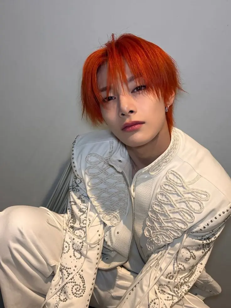 midoriyaizukuswifey의 Onstage | Jeongin