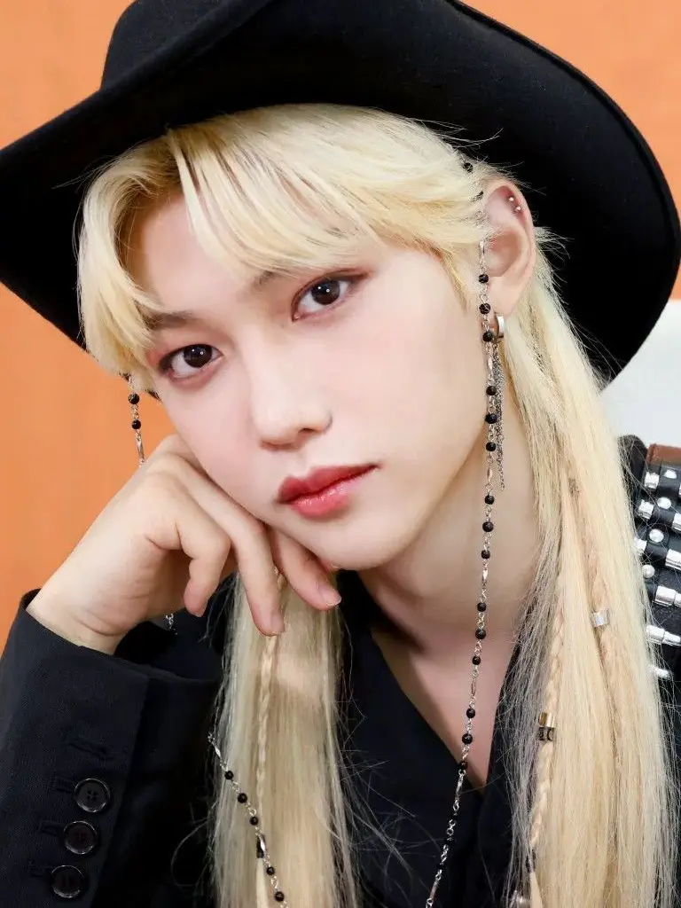 Coconutmeltlove의 Felix lee