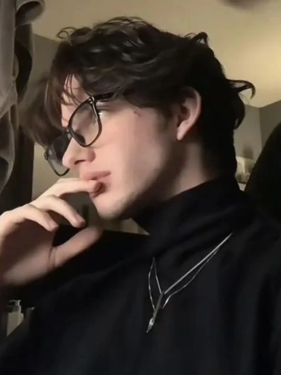 ElijahYi-Shingun630의 Your childhood best friends