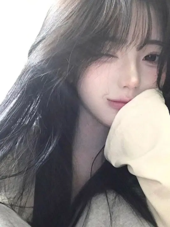 VoicedUncle5014의 남녀무리