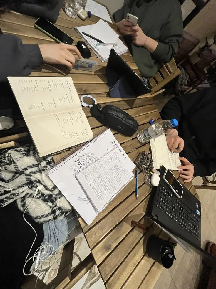 Chronometer의 College group chat